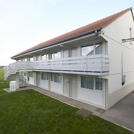 Campanile Troyes Sud - فندق