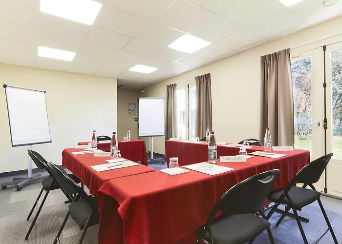 Campanile Troyes Sud - Hotell 3*